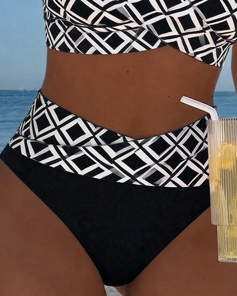 Adriana – Bikini de Dos Piezas con Estampado Geométrico